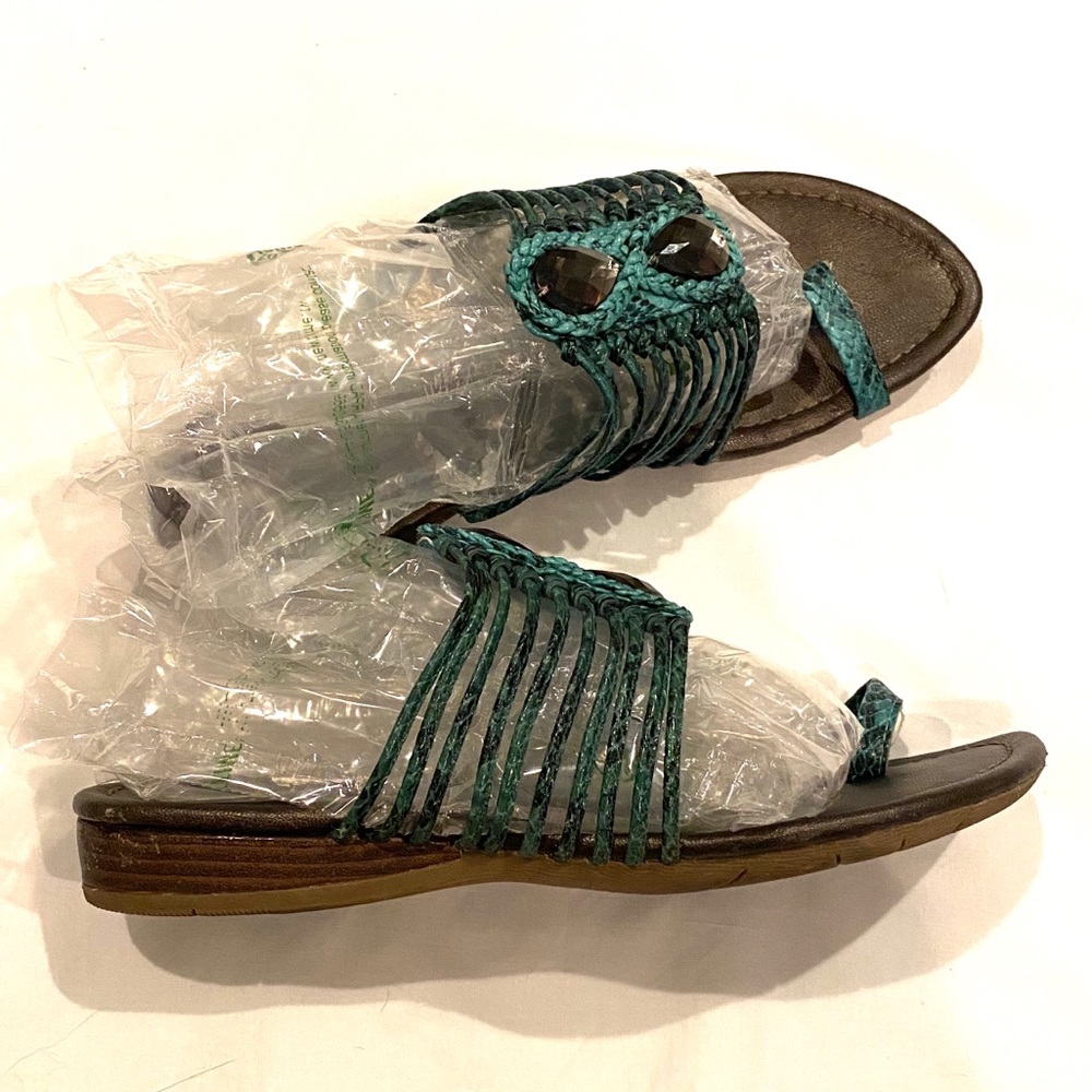 Turquoise sandals - Picture 4 of 15